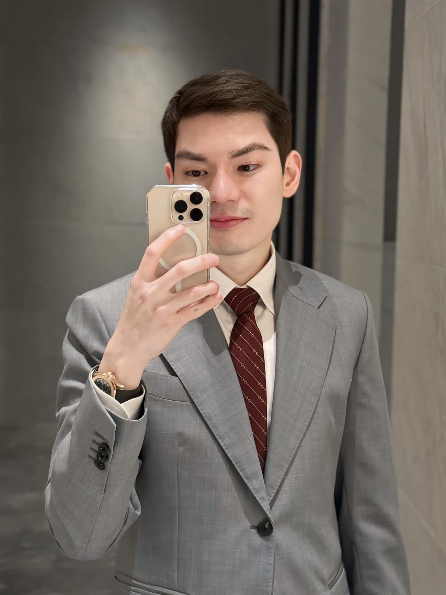 หมอกลาง