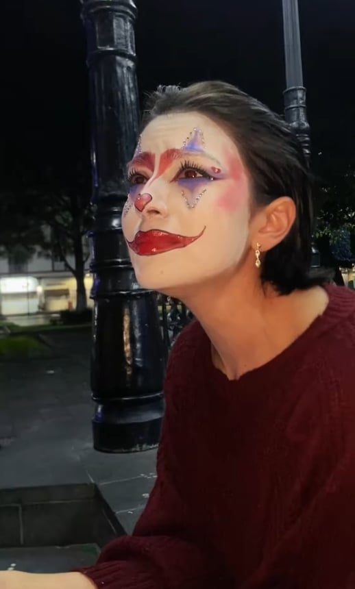 อินฟลูฯ ดัง แต่งเป็นตัวตลกโพสต์คลิปร้องไห้ ก่อนหายตัวลึกลับ สุดท้ายกลายเป็นศพ-5