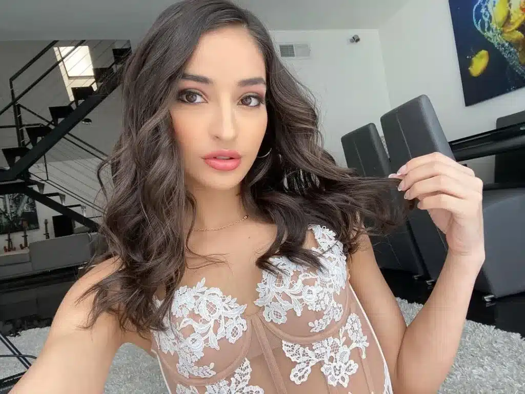 เอมิลี่ วิลลิส (Emily Willis)