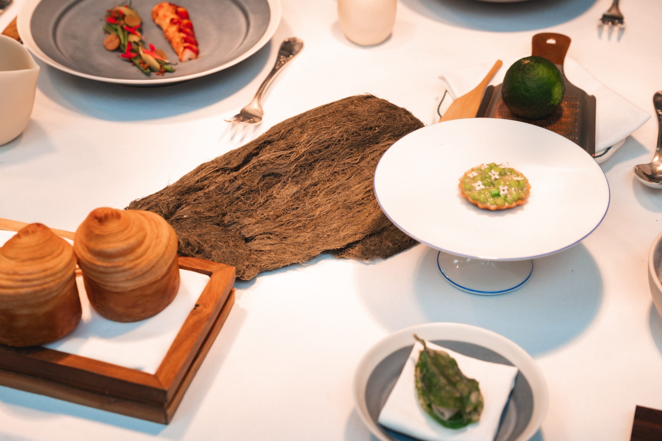  สองเชฟมิชลินสตาร์ Blue by Alain Ducasse x Baan Tepa 4-Hands Dinner
