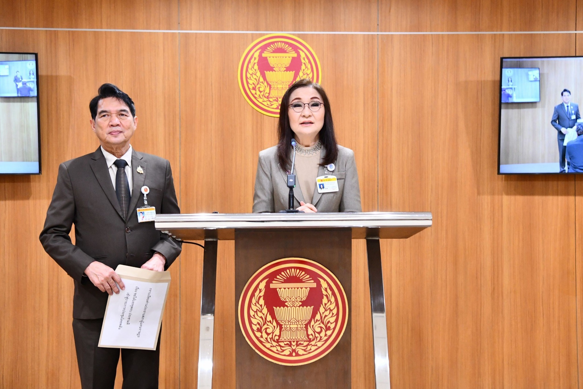 นันทนา นันวโรภาส สมาชิกวุฒิสภา