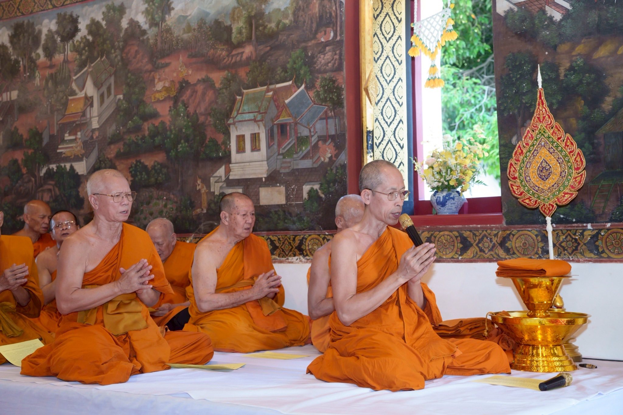 พระวัดสุวรรณดาราราม ราชวรวิหาร