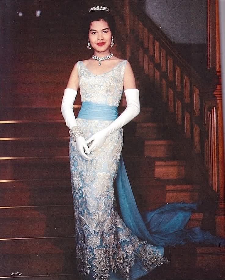 พระพันปีหลวง ทรงเป็นต้นแบบของแฟชั่น