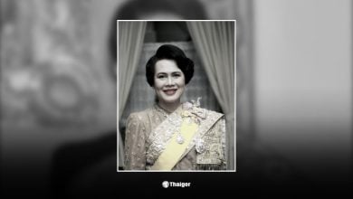 สรุปขั้นตอนการตั้งโต๊ะหมู่ 9 ชั้น แสดงความอาลัย สมเด็จพระนางเจ้าสิริกิติ์ พระบรมราชินีนาถ พระบรมราชชนนีพันปีหลวง ต้องใช้ฉากขาว-ดำ วางพานพุ่มทอง-เงินอย่างไรให้ถูกทิศ และตำแหน่งเครื่องทองน้อยที่ถูกต้อง