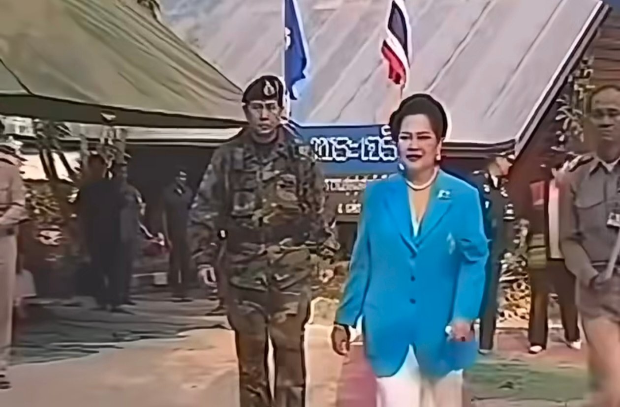 ศูนย์ศิลปาชีพบางไทร สมเด็จพระพันปีหลวง