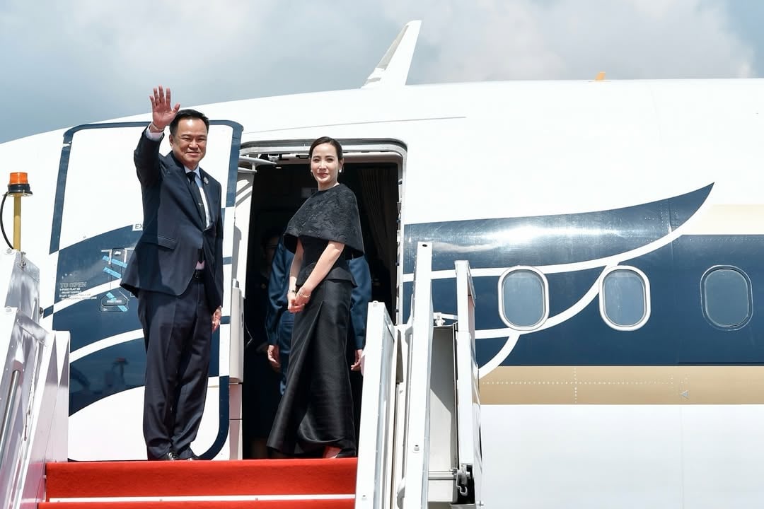 นายกอนุทิน และ ภรรยา - 2