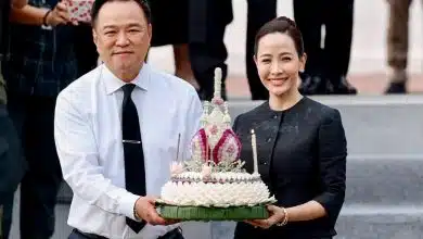 อนุทิน ชาญวีรกูล และ จ๋า ธนนนท์-2