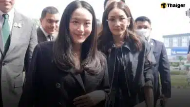 อุ๊งอิ๊ง-เอม นำ หนังสือธรรมะ เข้าเยี่ยม ทักษิณ ชินวัตร ในเรือนจำ