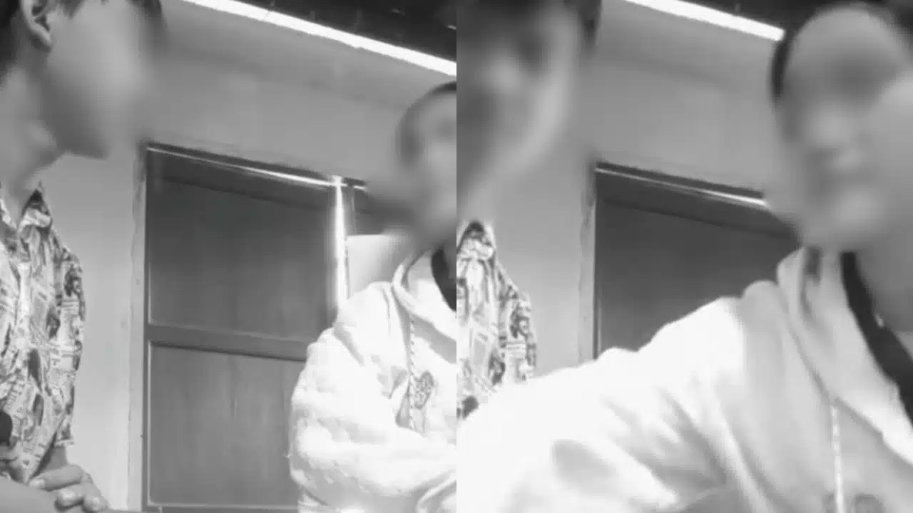 จับได้ว่านอกใจ เลยปริ้นแชทมาให้ดูในวันครบรอบ