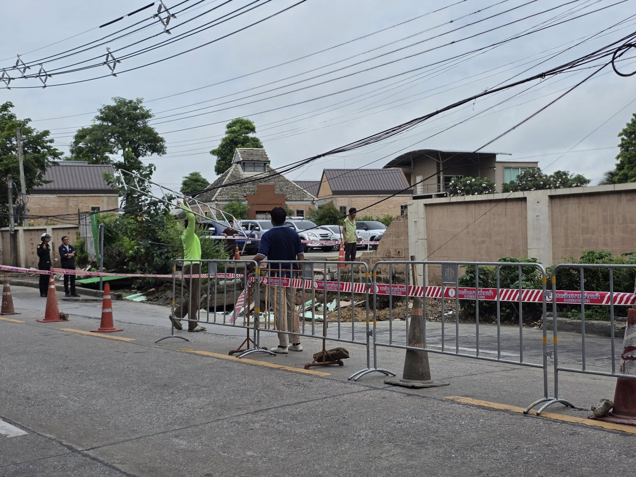 ถนนทรุดอีกแล้ว กทม