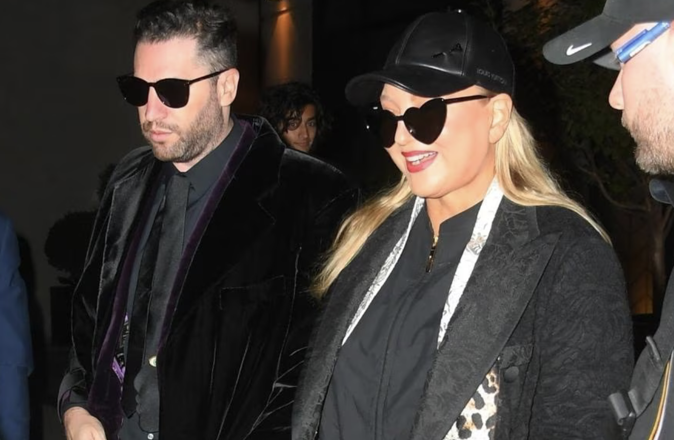 ชีวิตคู่ของพวกเขาก็จบลงอย่างรวดเร็ว เซียยื่นฟ้องหย่าเมื่อวันที่ 18 มีนาคมปีนี้