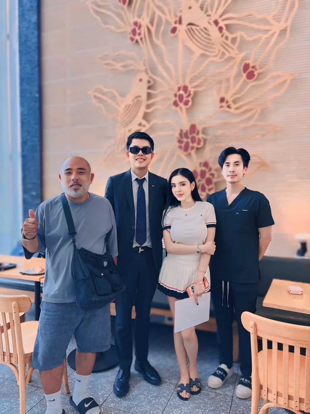 ยังไงแน่ ทนายพัฒน์ ร่วมเฟรม ขนม ศศิกานต์ ลั่นแคปชั่นแรง ชาวเน็ตรอใส่ใจ