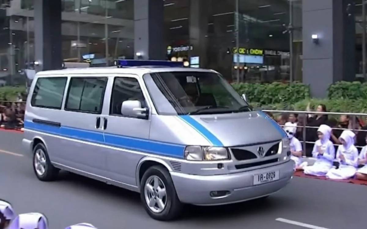 รถเคลื่อนพระบรมศพ สมเด็จพระพันปีหลวง หมายเลขทะเบียน