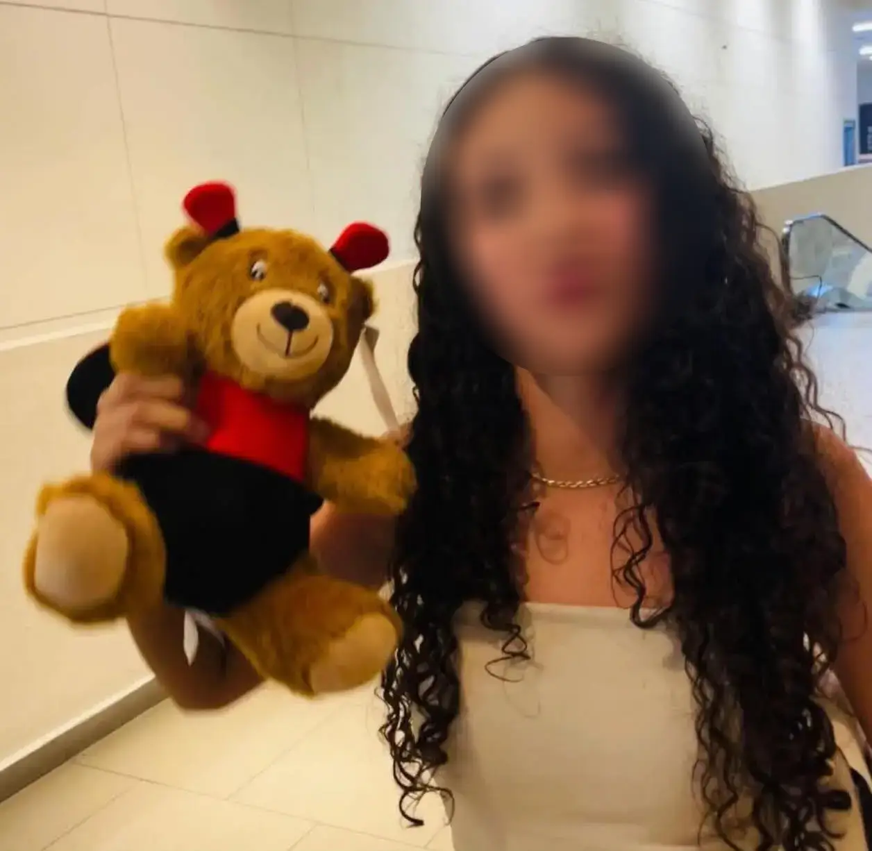 เด็กสาว 14 ดับ หลังแม่พาไปทำหน้าอกกับแฟนใหม่