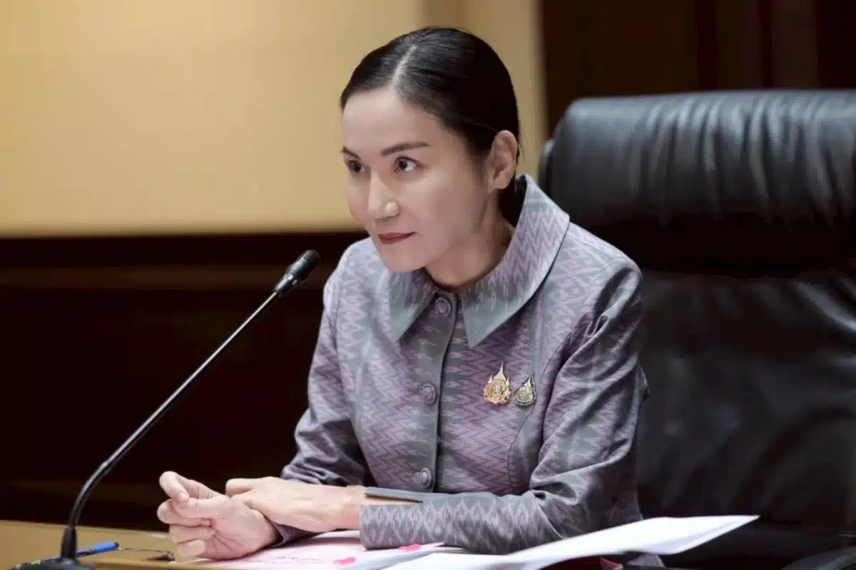 อมลวรรณ วีระธรรมโม เลขาธิการคุรุสภา อัปเดตข่าวครูฟุตเหล็ก คุรุสภาวันนี้ 6 ตุลาคม 2568