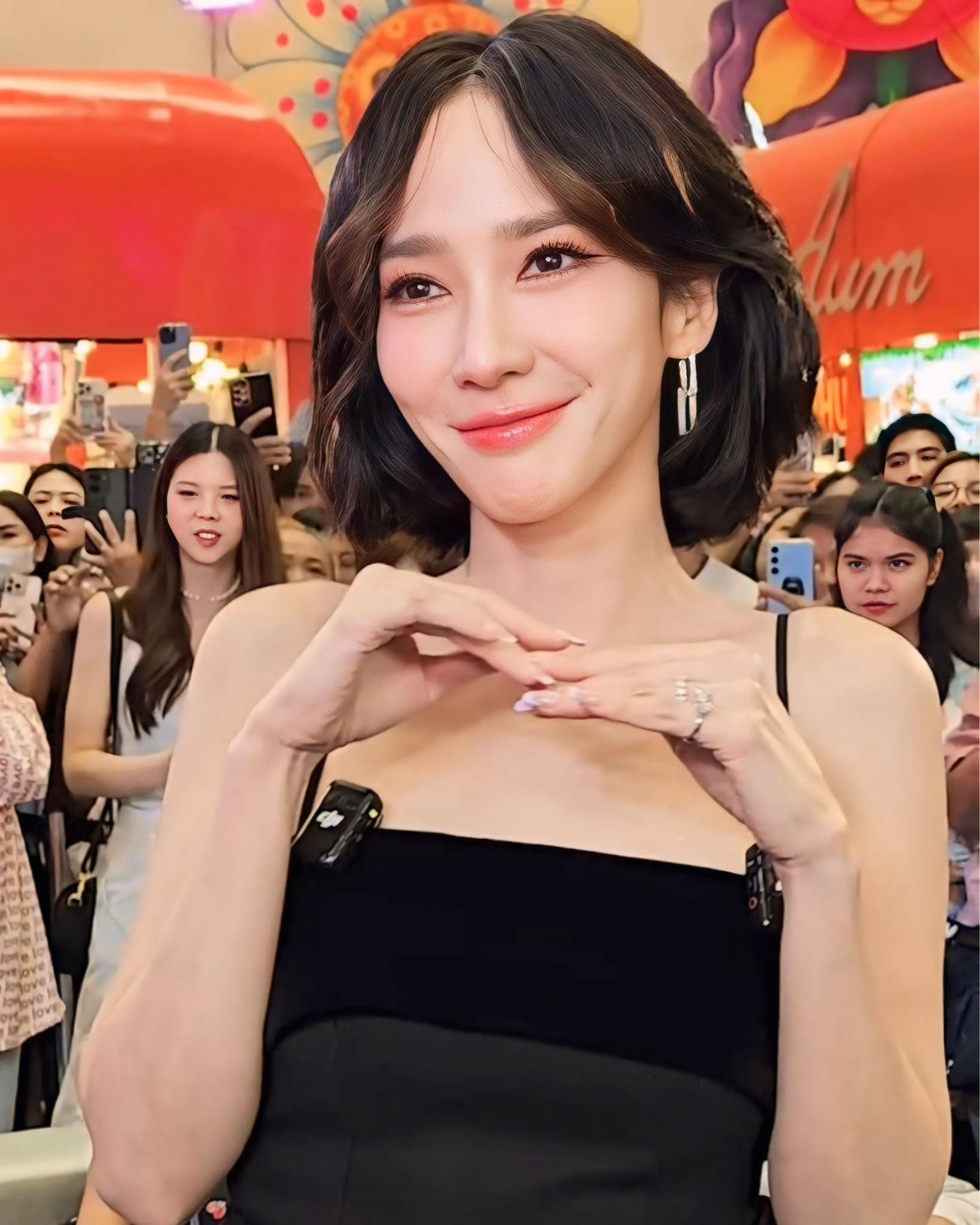 อั้ม เตรียมมาไลฟ์สด เจนนี่