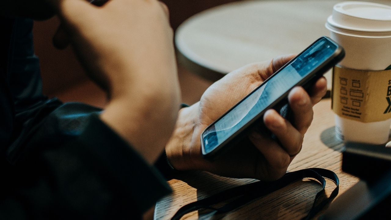 เช็กสเปกมือถือพร้อมลงทะเบียน คนละครึ่ง พลัส 2568