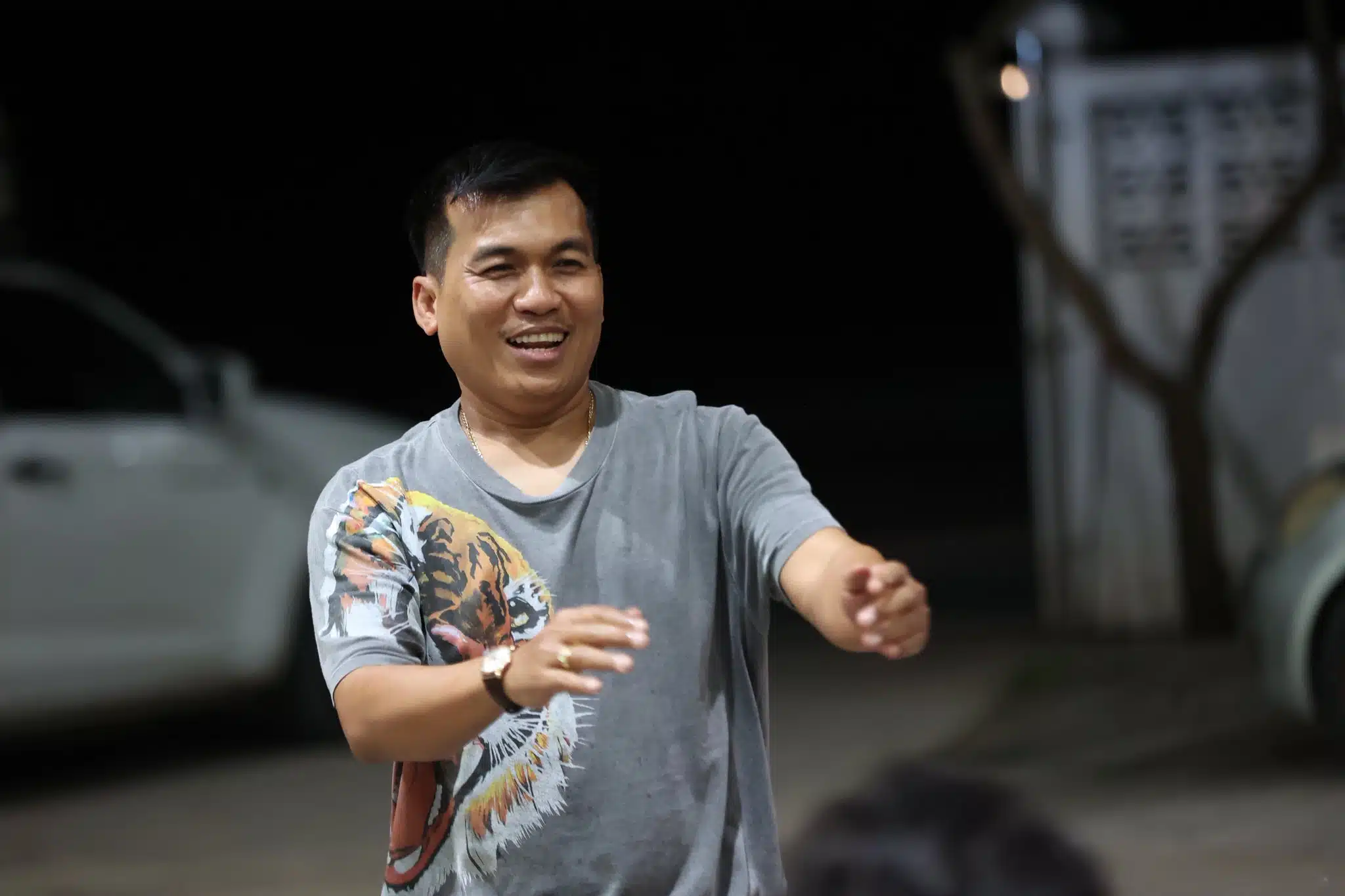 "โอ๊ต บางแพ" หรือ นายอาทิตย์ นวลมีศรี เซียนพระชื่อดัง