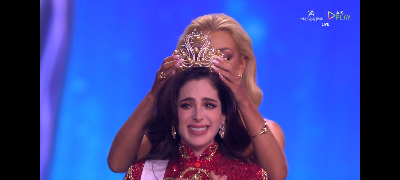 ยินดี &quot;ฟาติมา บอช&quot; สาวงามจากเม็กซิโก คว้ามงกุฎ มิสยูนิเวิร์ส 2025 ไปครองได้สำเร็จ-1