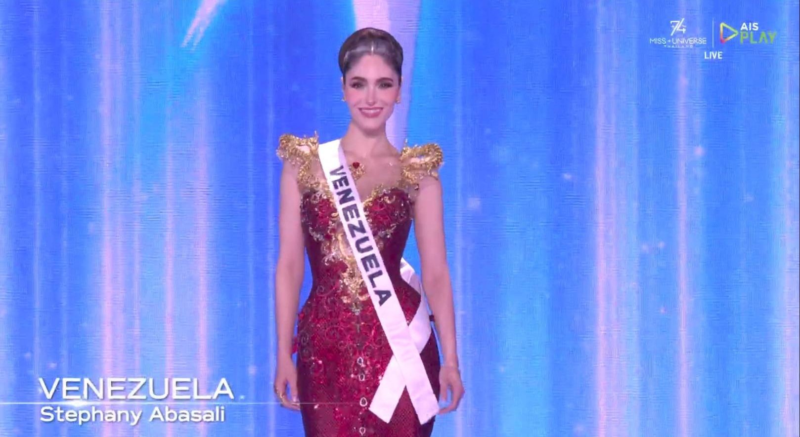 12 คนสุดท้าย รอบชุดราตรี มิสยูนิเวิร์ส 2025-7