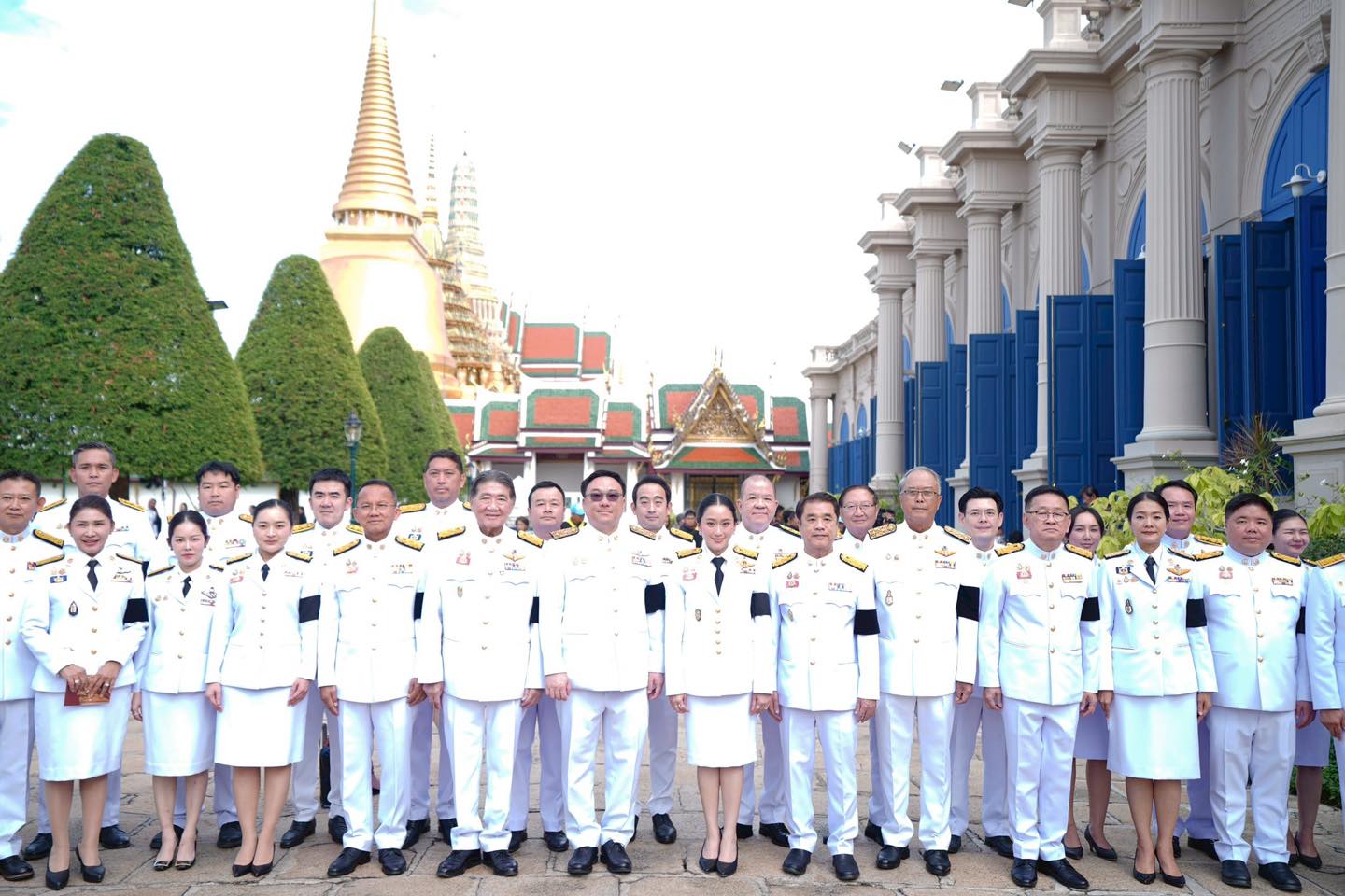 พรรคเพื่อไทย ถวายความอาลัยร่วมลงนามน้อมรำลึกในพระมหากรุณาธิคุณ และถวายความอาลัยแด่สมเด็จพระนางเจ้าสิริกิติ์ พระบรมราชินีนาถ พระบรมราชชนนีพันปีหลวง ณ ศาลาสหทัยสมาคม ในพระบรมมหาราชวัง วันที่ 31 ตุลาคม 2568