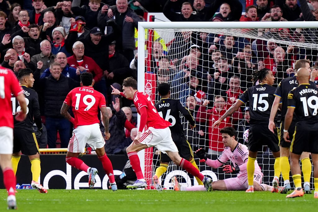 แมนยู พบ ฟอเรสต์