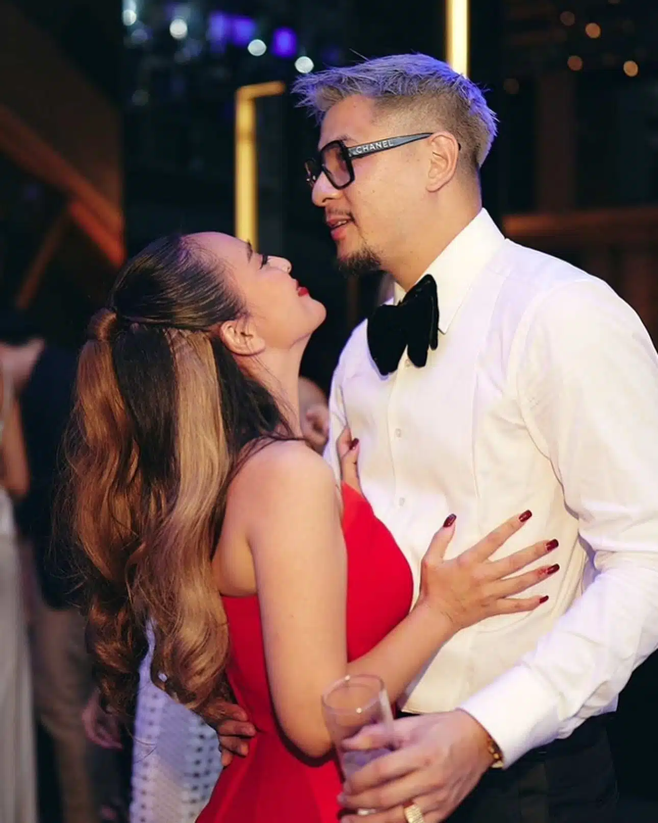 เวย์ ไทเทเนียม กับ นานา ไรบีนา