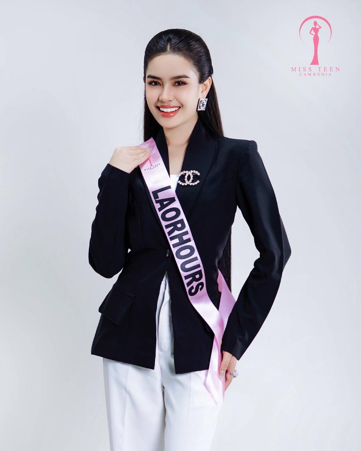 Laor Hours เฟซบุ๊กมิสทีน กัมพูชา