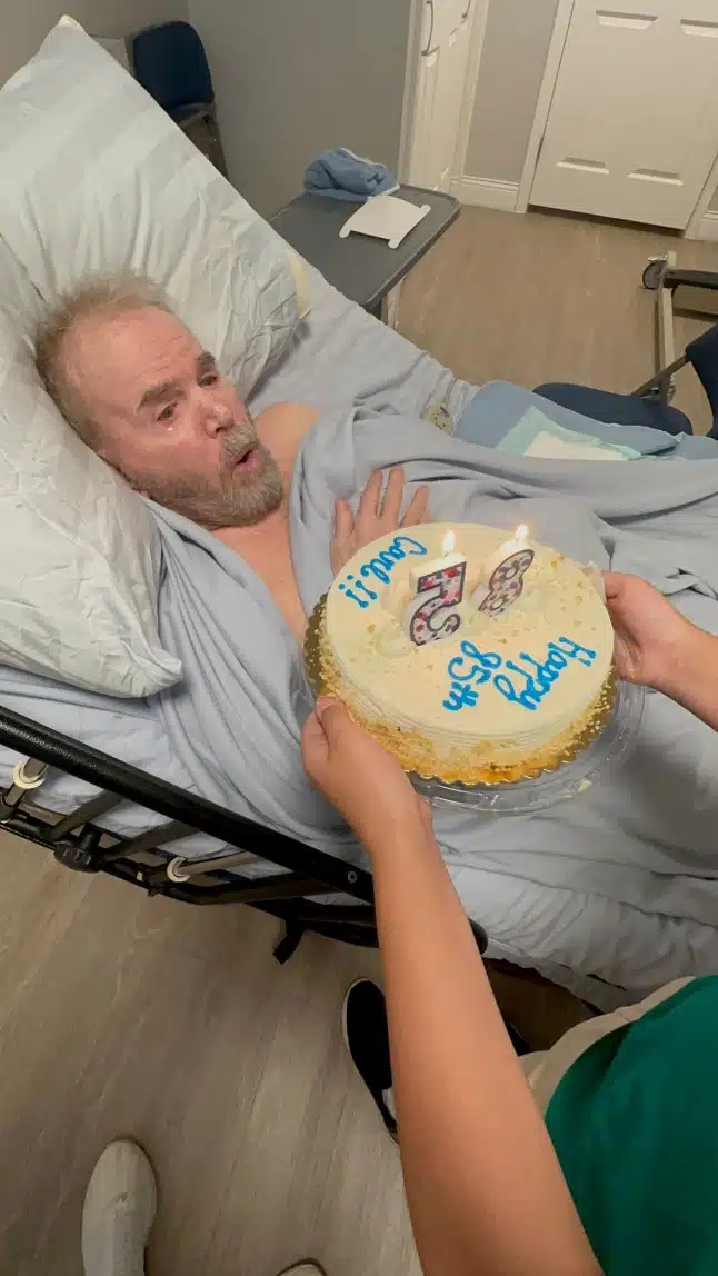 'เคที่ เพอร์รี่' ฟ้องเรียกค่าเสียหาย 160 ล้าน ทหารผ่านศึกวัย 85 ป่วยหนัก อ้างทำสูญเสียรายได้