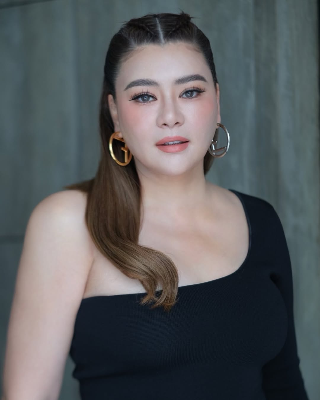 เปิดภาพล่าสุด โอ๋ ภัคจีรา หลังบินลัดฟ้าทำสวยที่เกาหลี สวยออร่าโกงอายุ-3