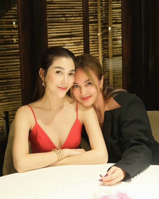 วุ้นเส้น และ นานา