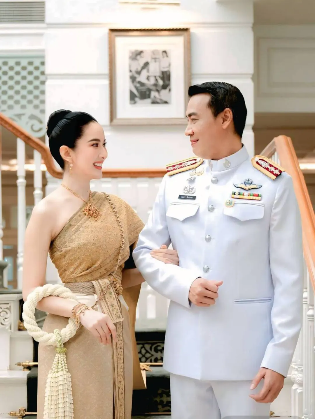 หมวดอ๋อ ประกาศแต่งงาน หมอเพื่อน แอฟ ทักษอร อดีตคนรัก โผล่ร่วมยินดี-5