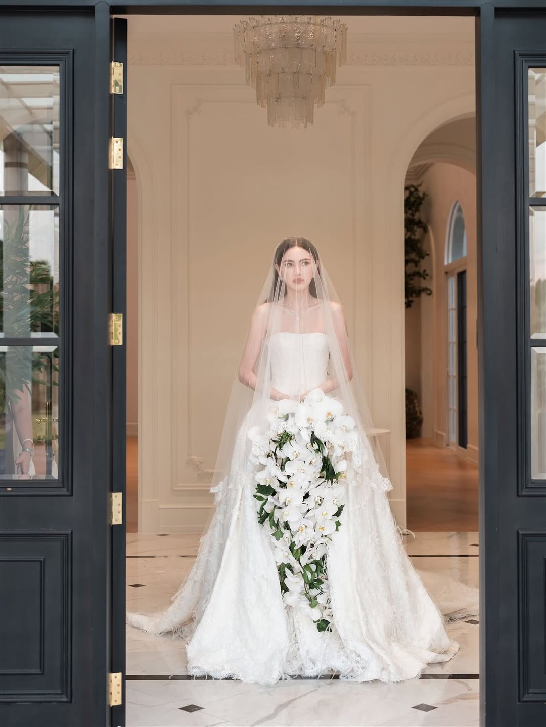 ใหม่ ดาวิกา สวมชุดเจ้าสาว