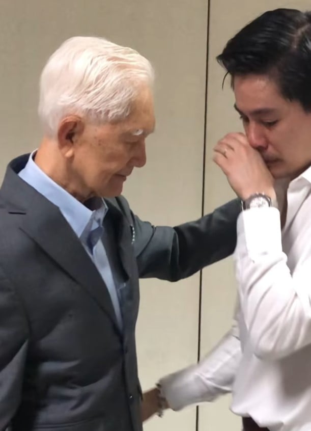 กรณ์ ณรงค์เดช กอด เกษม ณรงค์เดช คุณพ่อ หลังศาลตัดสิน-2