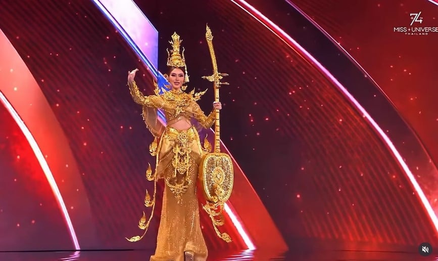 ไท เนียรี โสเจียตา มิสยูนิเวิร์สกัมพูชา 2025 เดินแบบรอบชุดประจำชาติ - 2