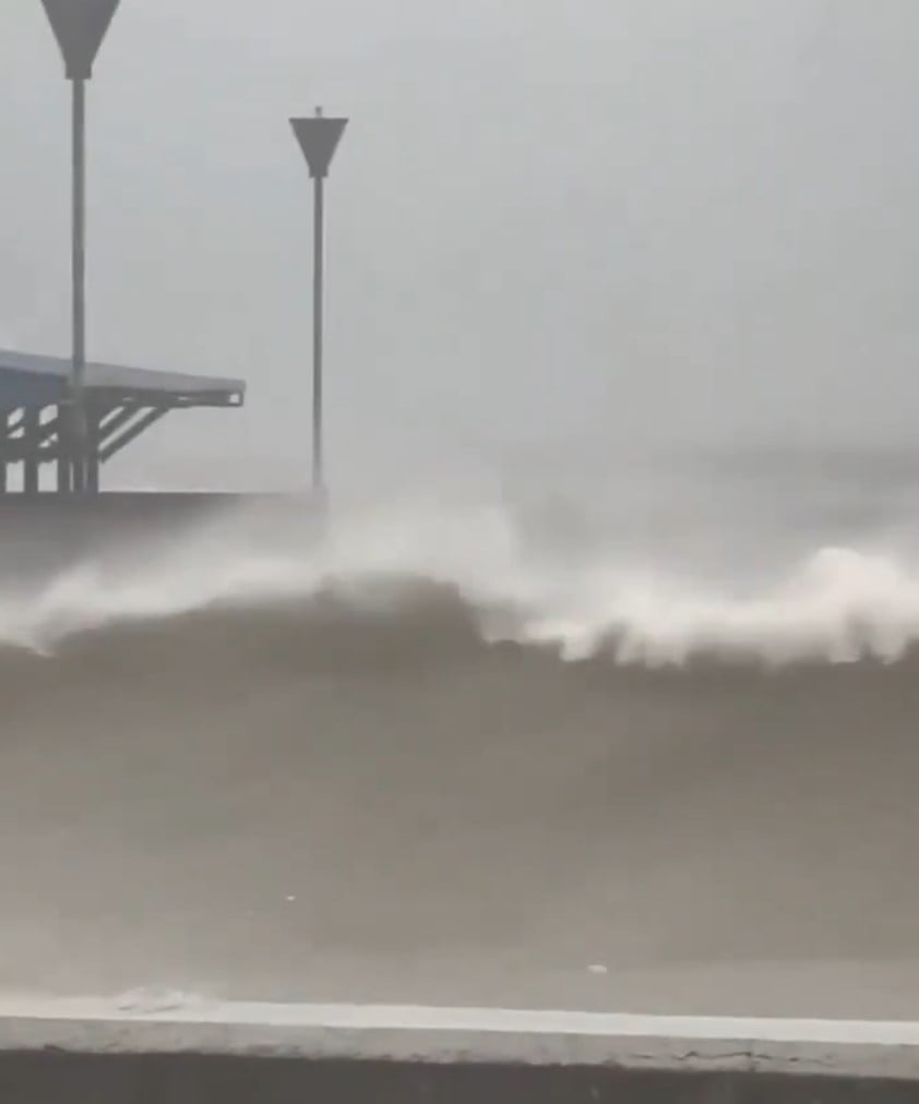 พายุ คัลแมกี สร้างความตื่นตระหนกให้กับประชาชนในเวียดนาม