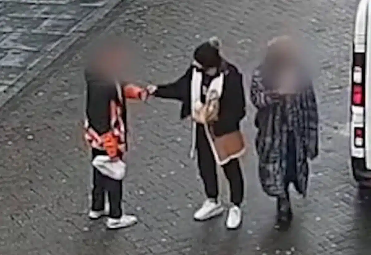 โจรเต้นขโมยมือถือที่อังกฤษ