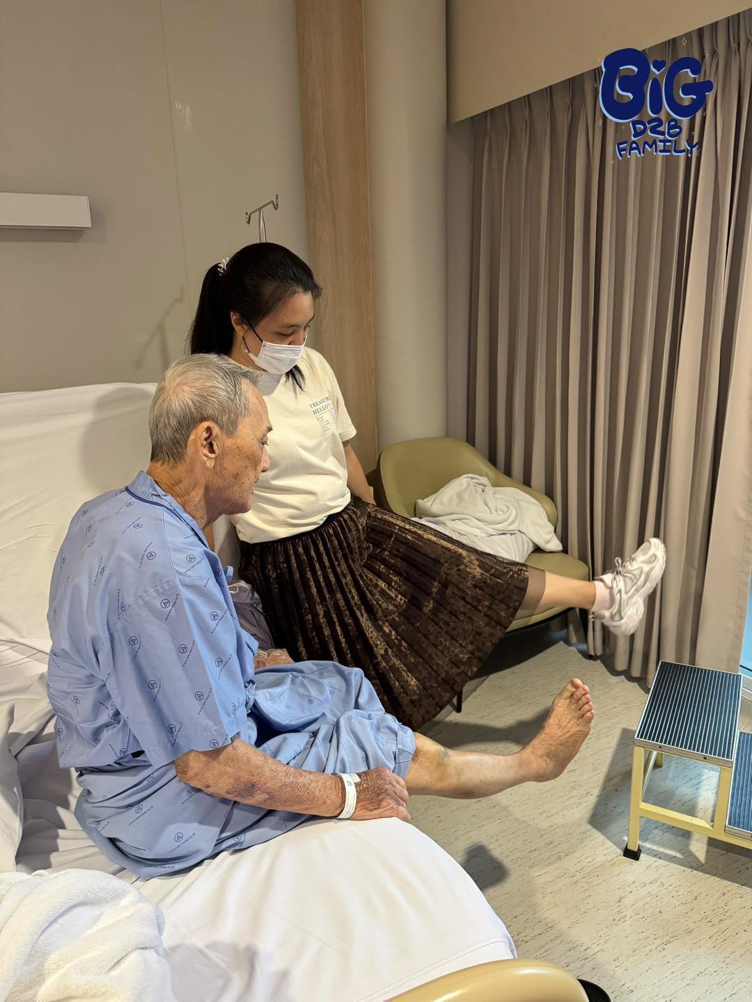 ชื่นชม แฟนคลับดูแล คุณพ่ออุดม แทน บิ๊ก D2B แม้นักร้องดังในดวงใจจะจากไปแล้วเกือบ 20 ปี-1