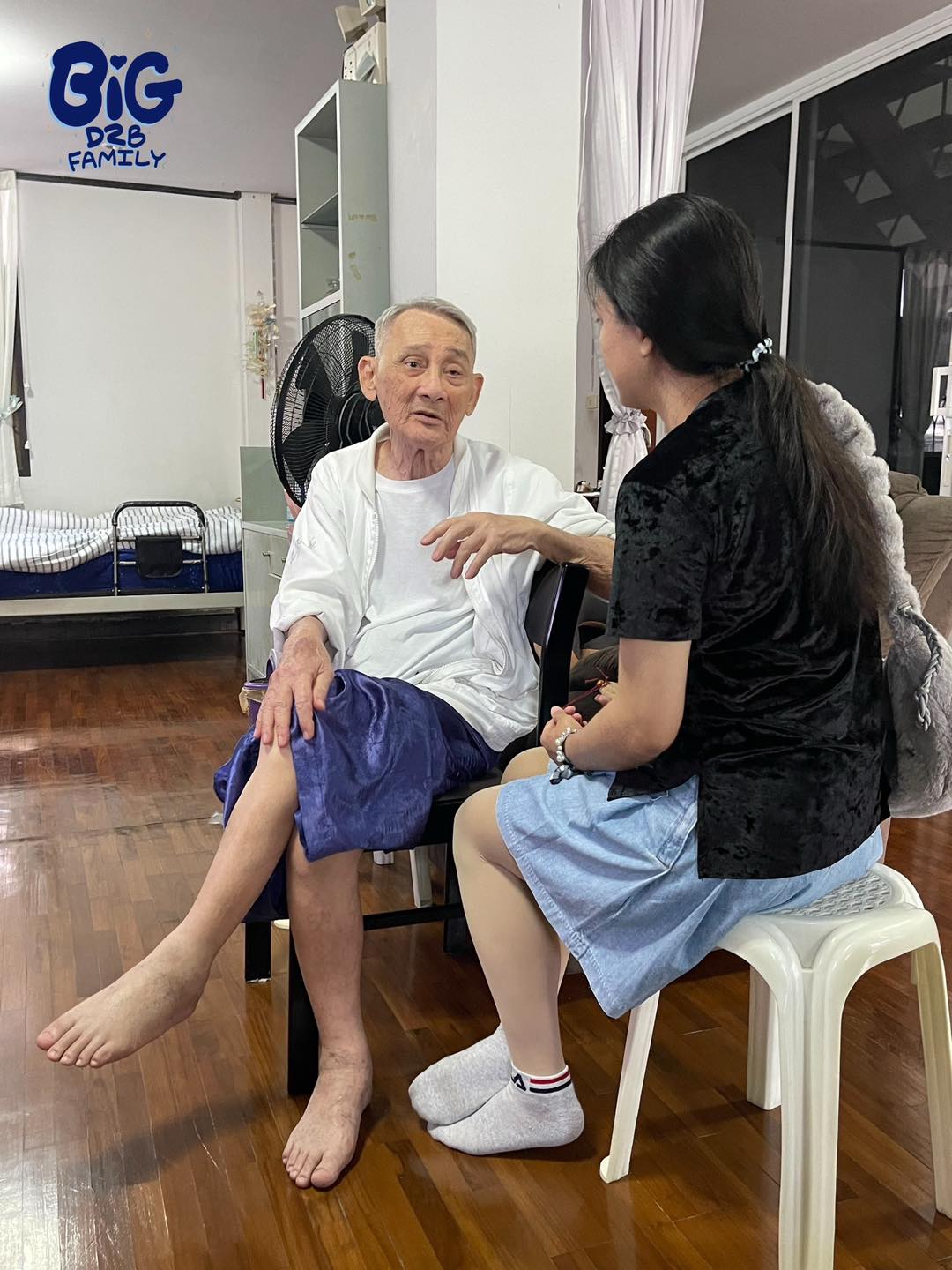 ชื่นชม แฟนคลับดูแล คุณพ่ออุดม แทน บิ๊ก D2B แม้นักร้องดังในดวงใจจะจากไปแล้วเกือบ 20 ปี-8