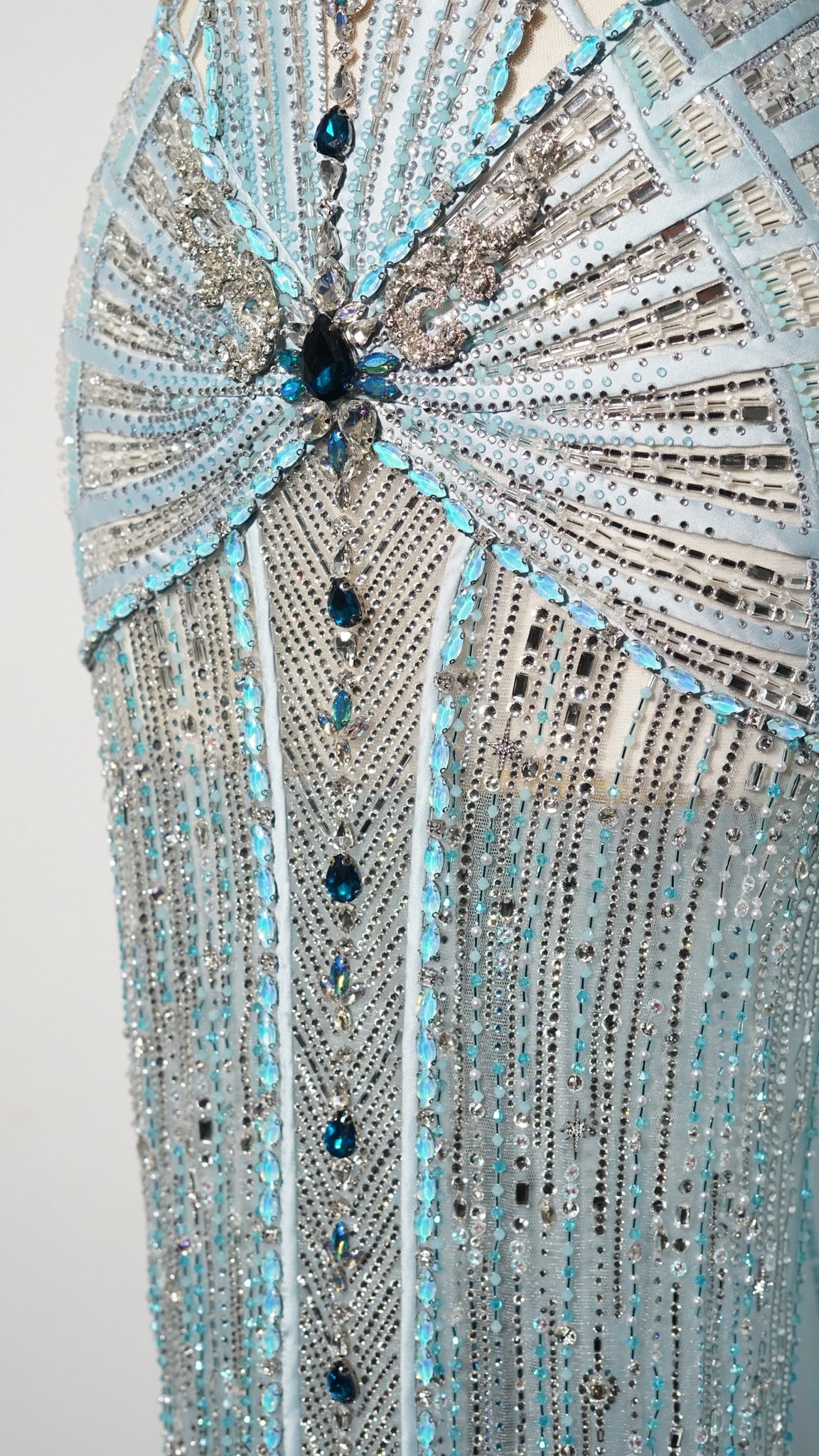 ชุดราตรีวีนา-3