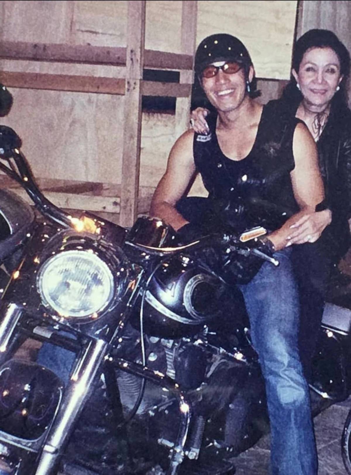 ดอมเหตระกูลขับฮาร์เล่ย์กับแม่