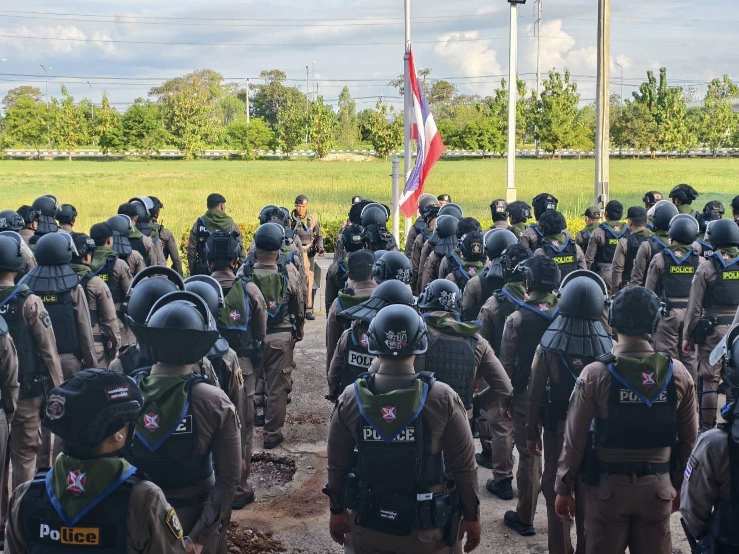 กองร้อยควบคุมฝูงชน (คฝ.) ภ.จว.สระแก้ว 200 นาย ปล่อยแถว