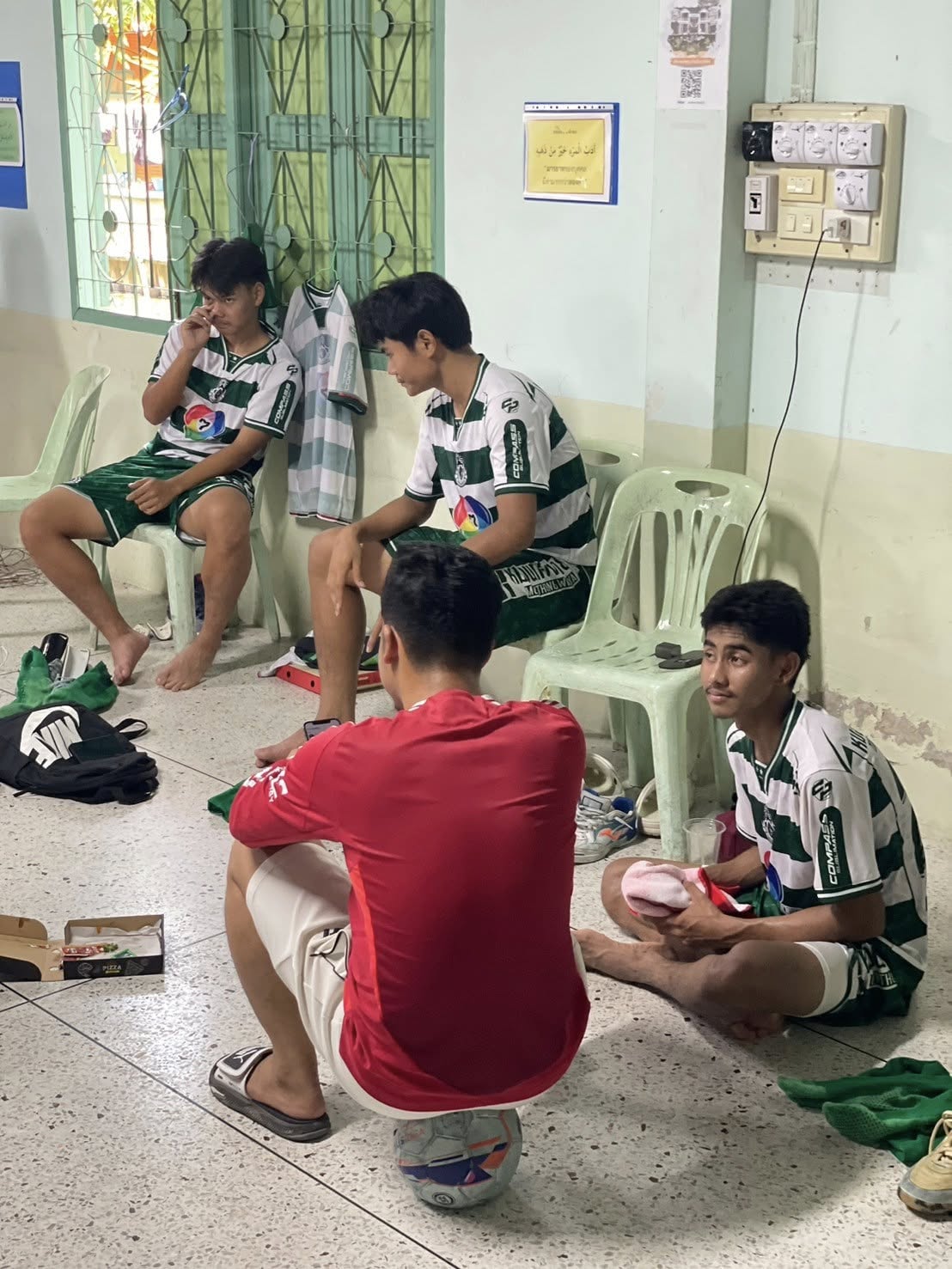 นักเตะทีมหมอนทอง