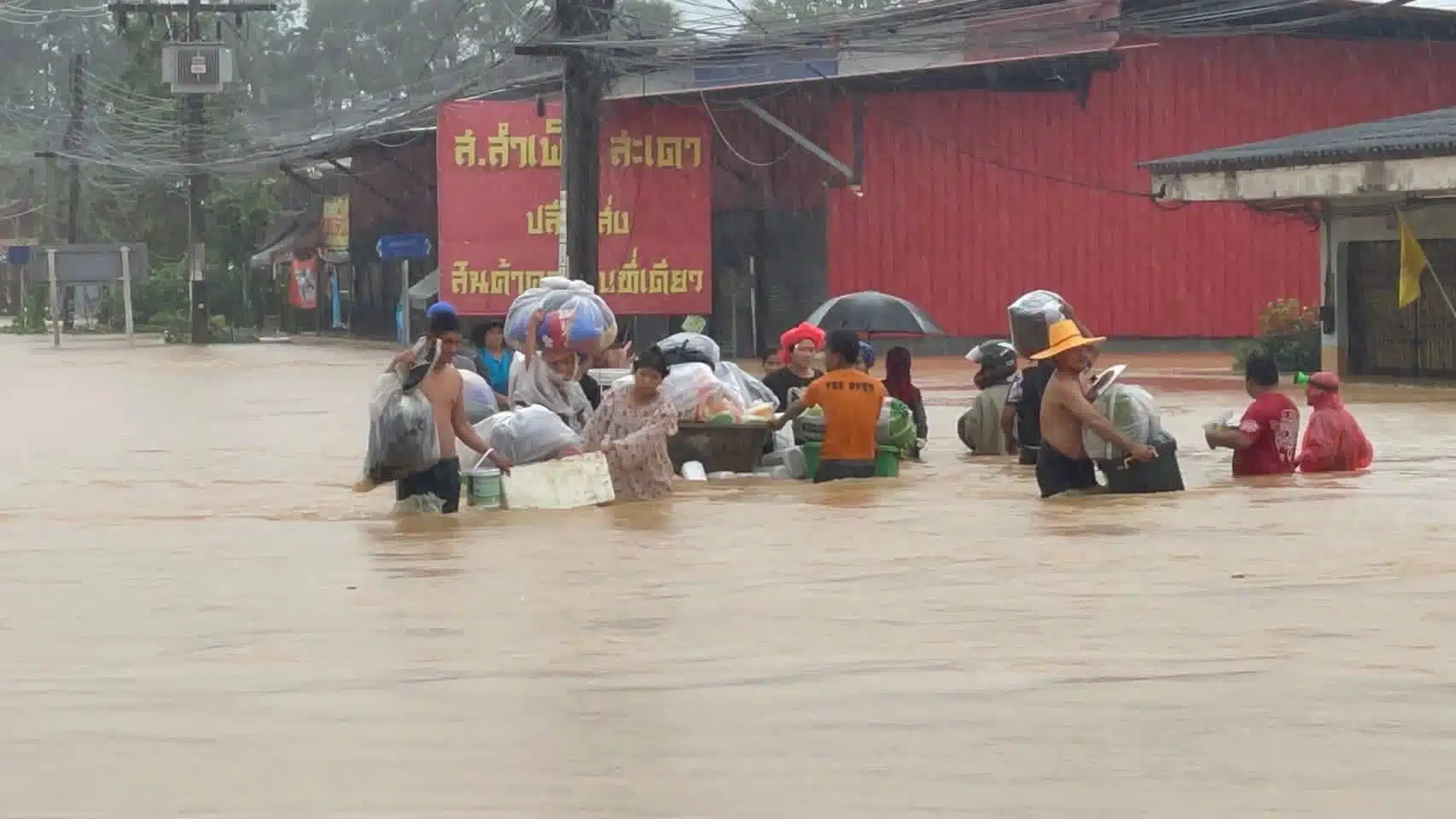 ผู้ประสบภัยน้ำท่วมในพื้นที่ จ.สงขลา
