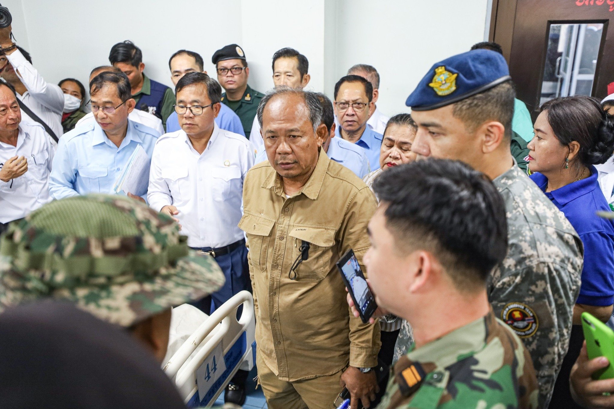 นายอุม ราตรี ผู้ว่าฯ บันเตียเมียนเจย