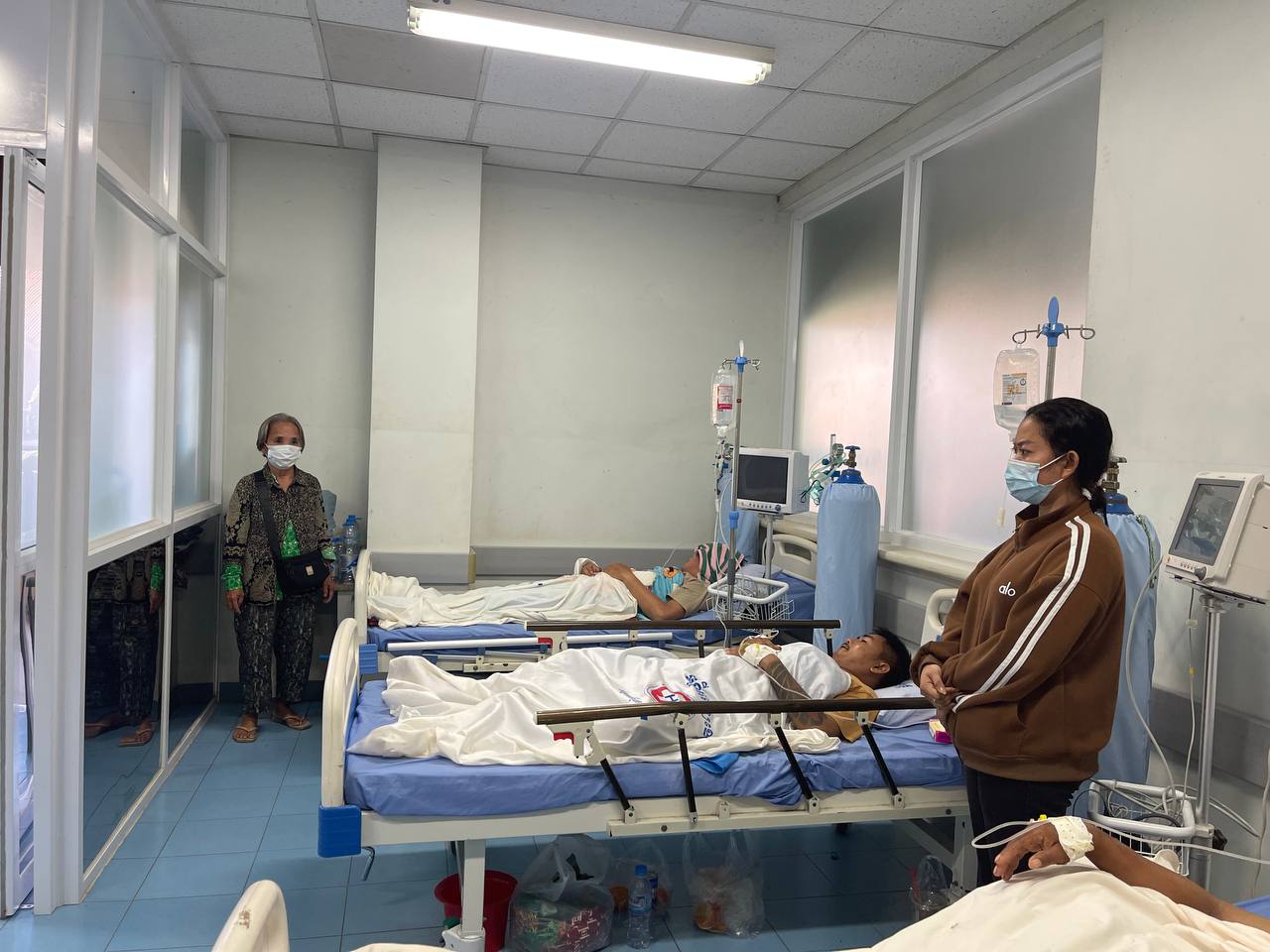 ผู้บาดเจ็บชาวกัมพูชาในห้อง ICU