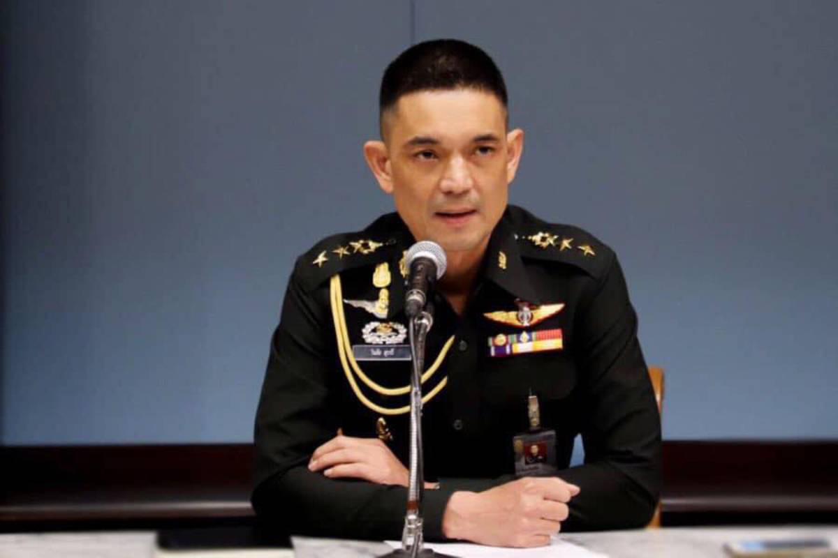 พล.ต.วินธัย สุวารี โฆษก ทบ. ชี้แจงกรณีกันจอมพลังช่วยชายแดน