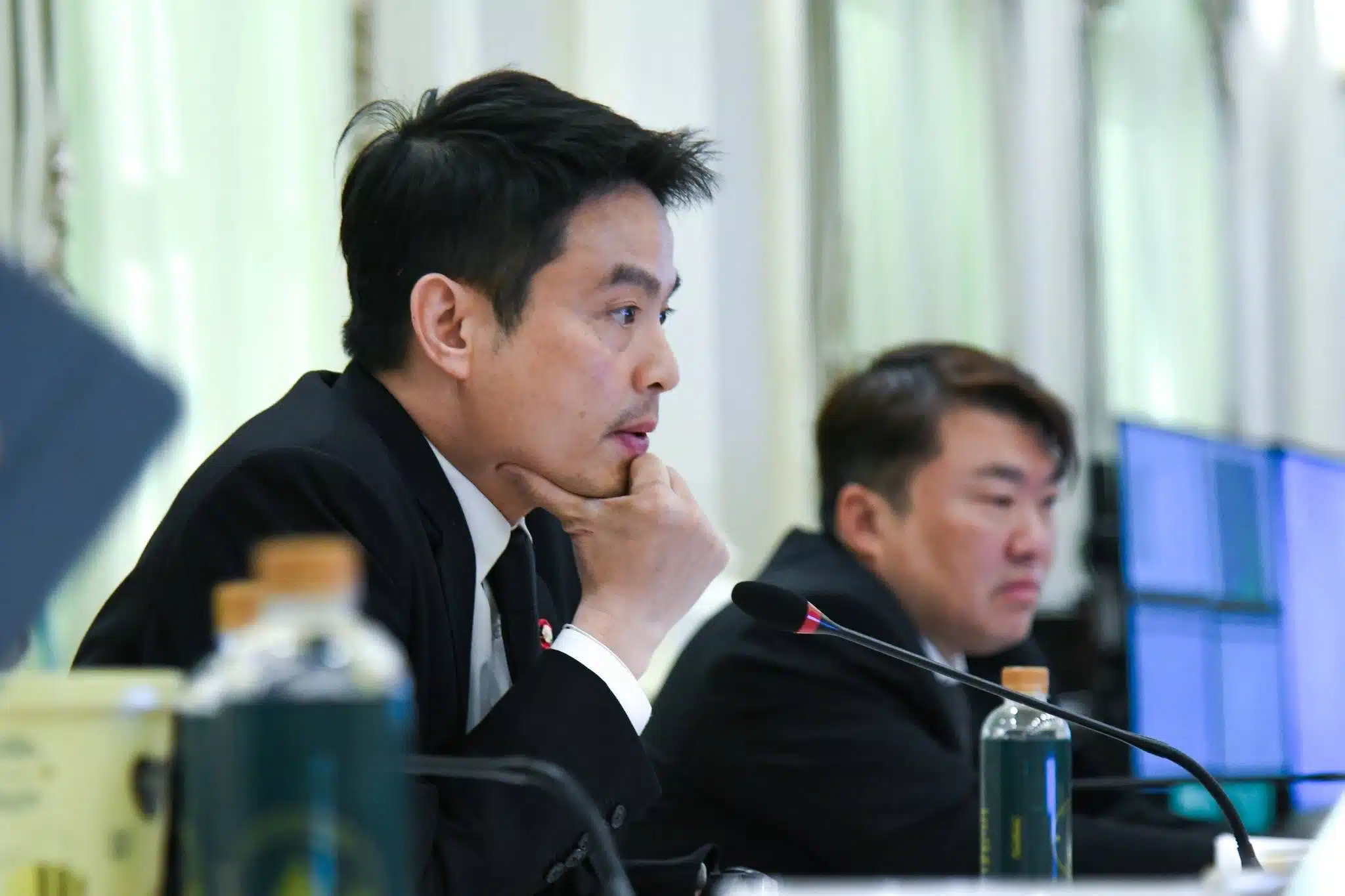 ภราดร ปริศนานันทกุล-3