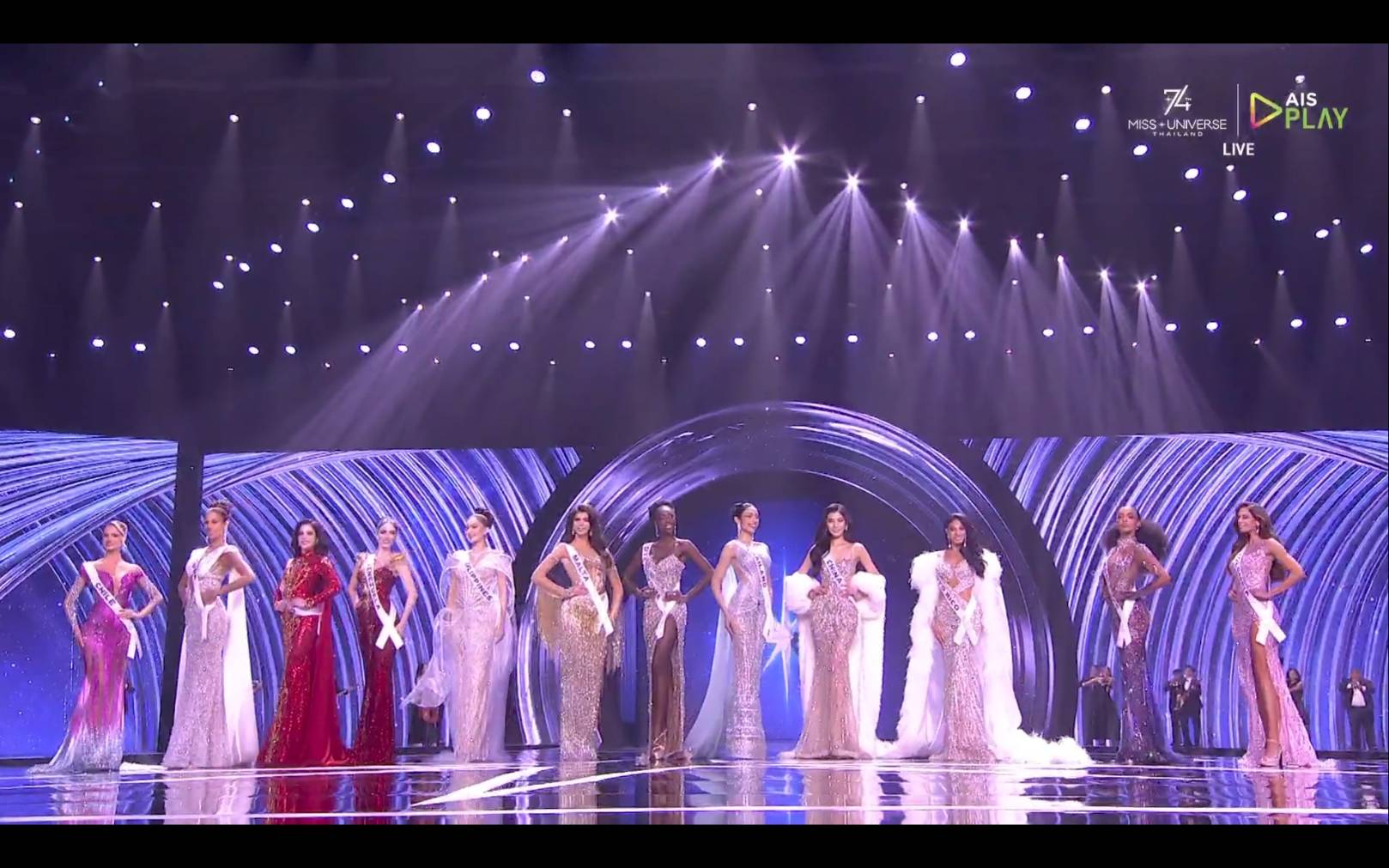 มิสยูนิเวิร์ส 12 คนสุดท้าย รอบชุดราตรี