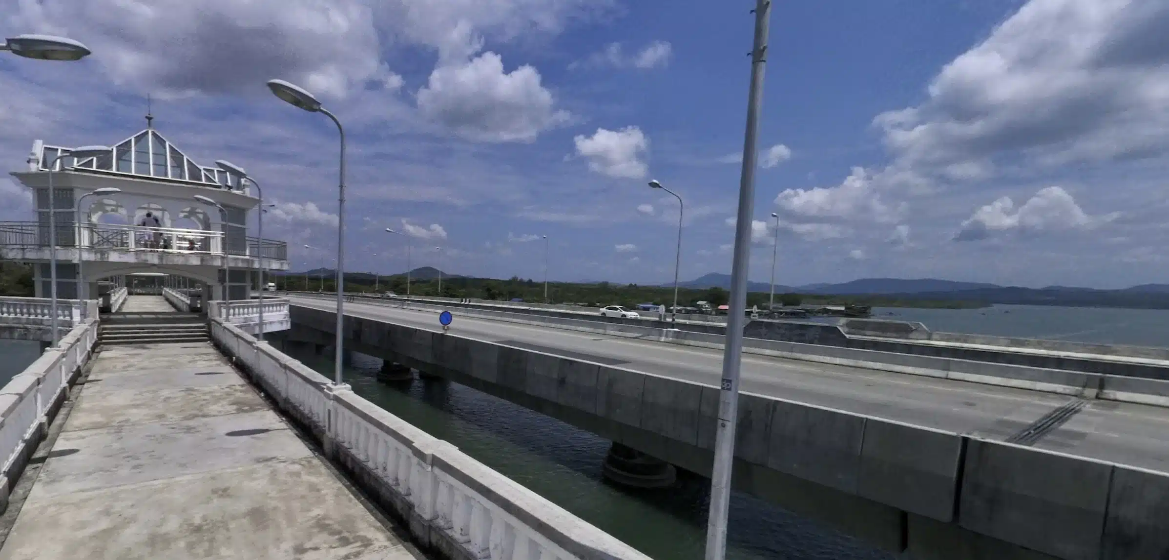 สะพานสารสิน